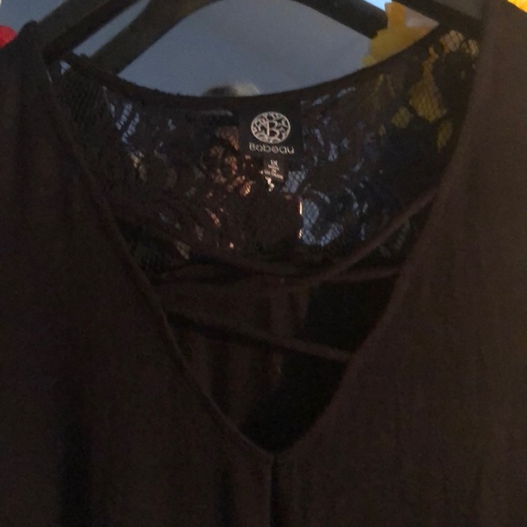 Blouse with lace arms and back - Picture 3 of 4